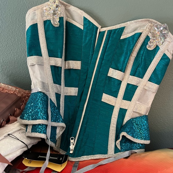 Corset Story Lot of 5 Items! - Picture 5 of 11